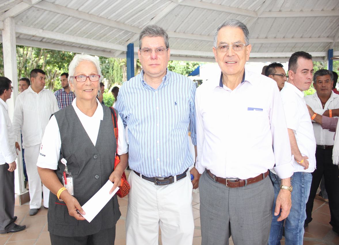 Carolina Cabrera, ex Gobernador Luis Jorge Sánchez y Luis Carlos Ibarra ex Representante a la Cámara.